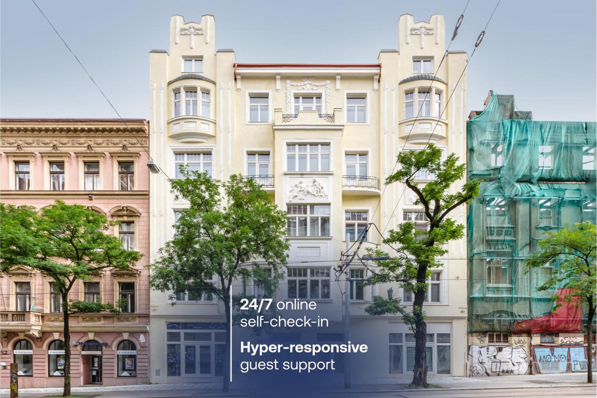 Turnkey I Charles Square Apartments Praha Bagian luar foto