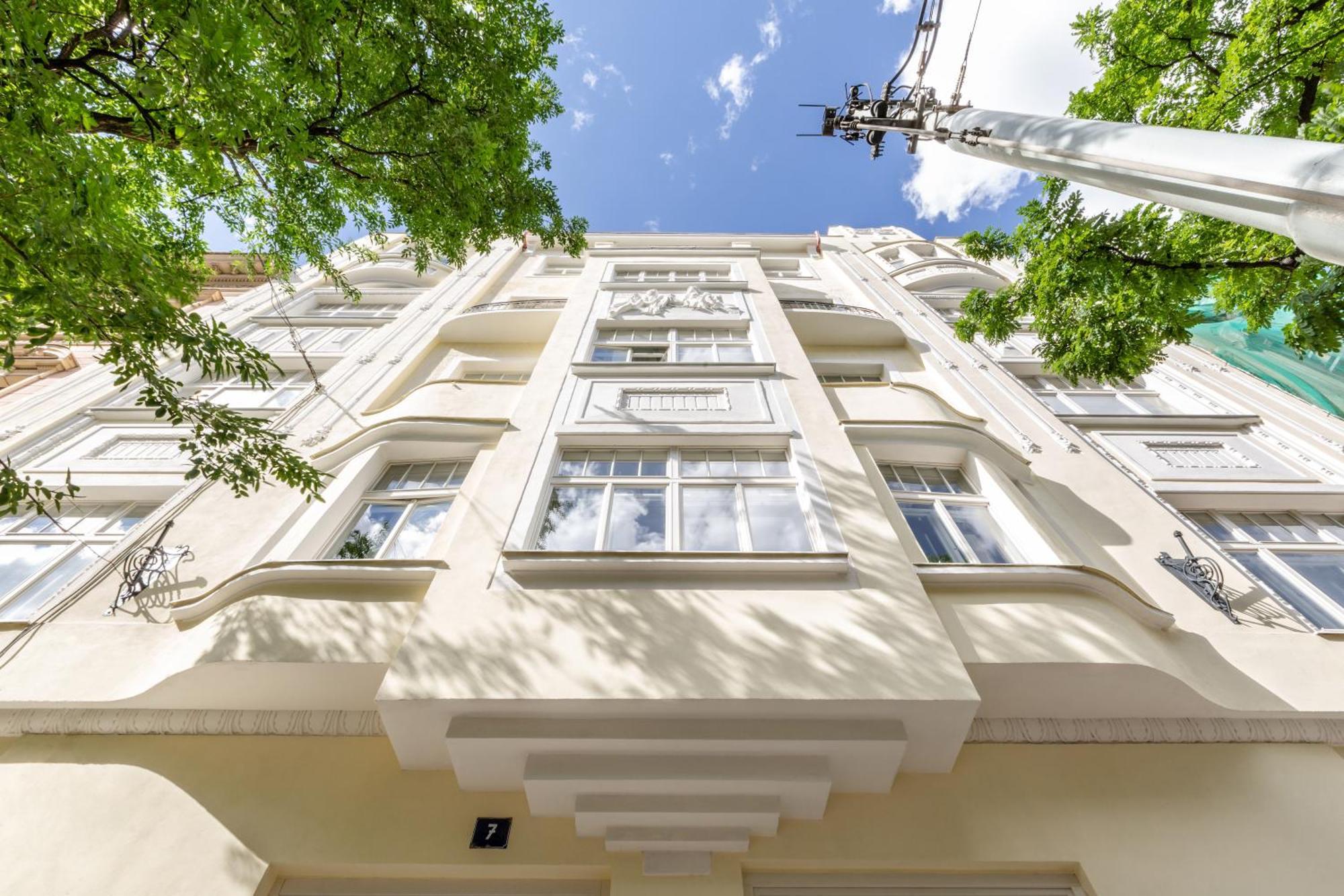 Turnkey I Charles Square Apartments Praha Bagian luar foto