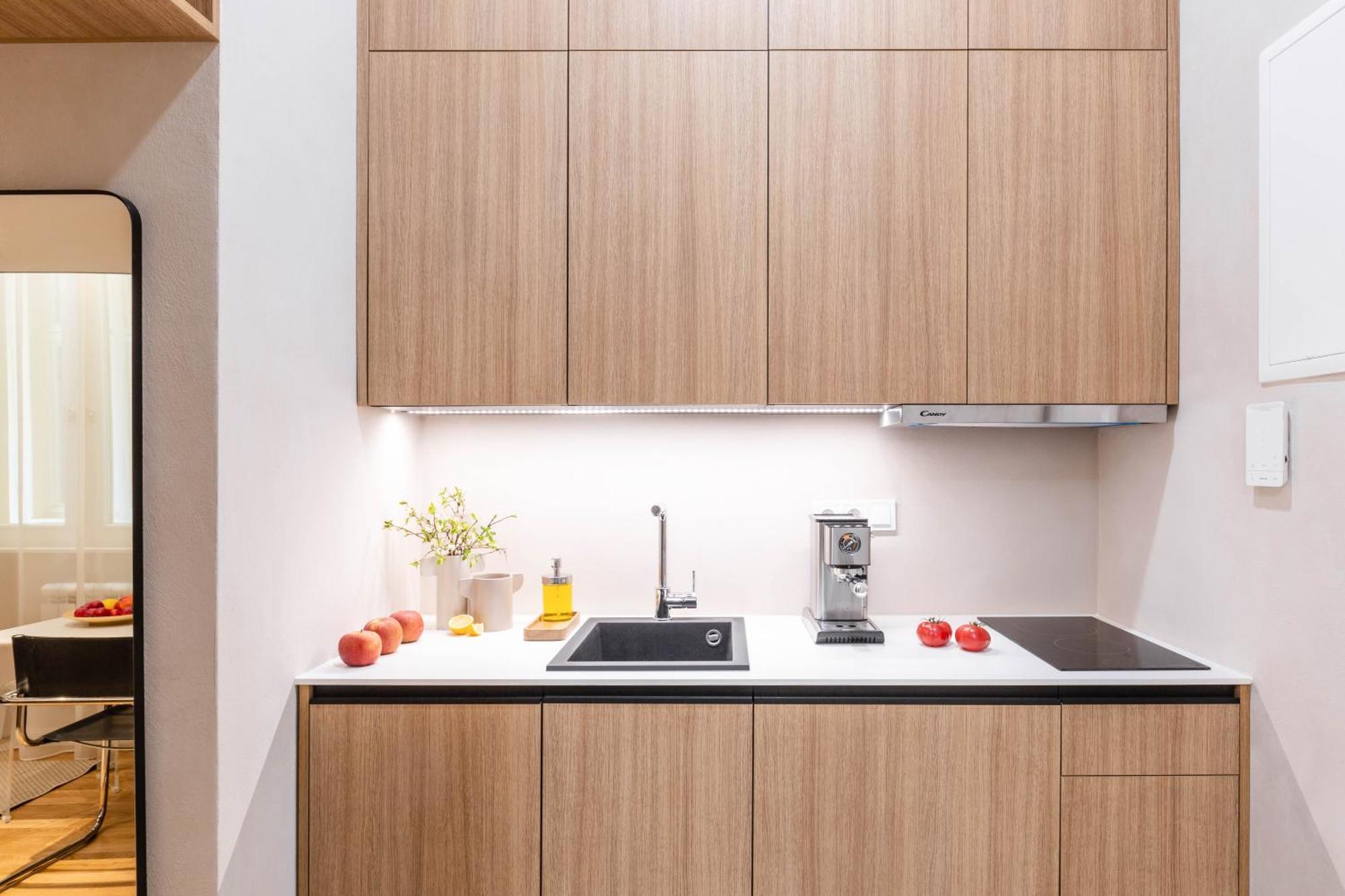 Turnkey I Charles Square Apartments Praha Ruang foto
